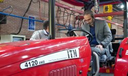 استفاده از ظرفیتهای تراکتورسازی برای بازسازی پل بی یک